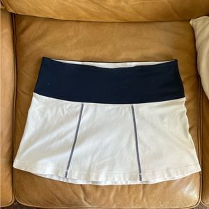 Reversible navy and white lulu mini skirt - size 10 or 12